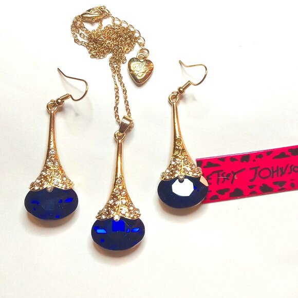 Betsey Johnson Waterdrop Earring snd Necklace Set - Picture 1 of 2